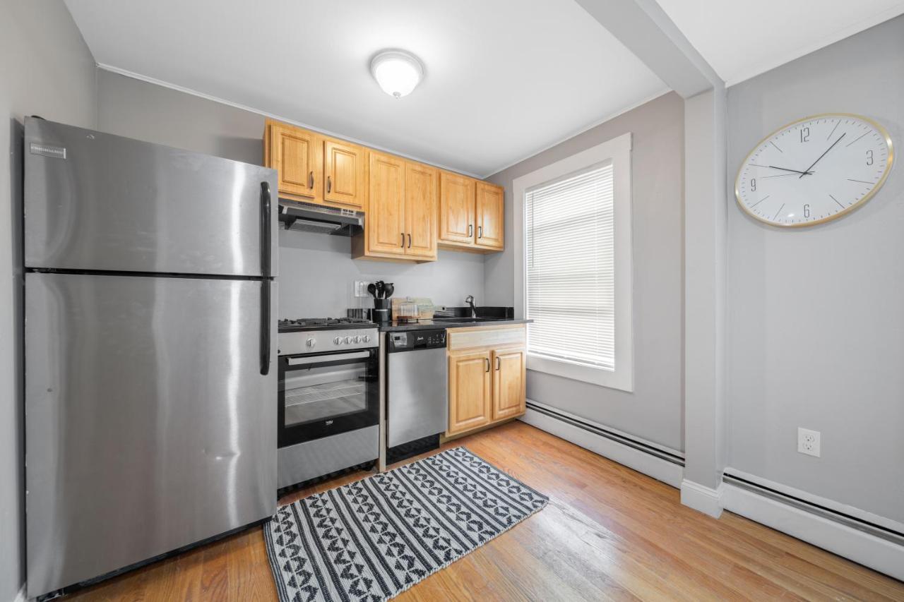 Easy Commute South Boston 4Br 1Bh Apt Buitenkant foto
